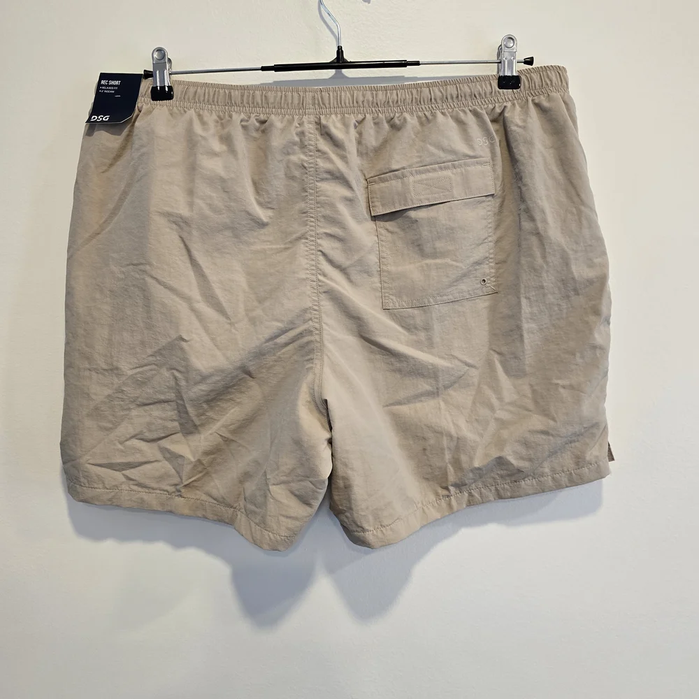 DSG Men's Beige Relax Fit Short Size xl Nwt - Picture 4 of 9